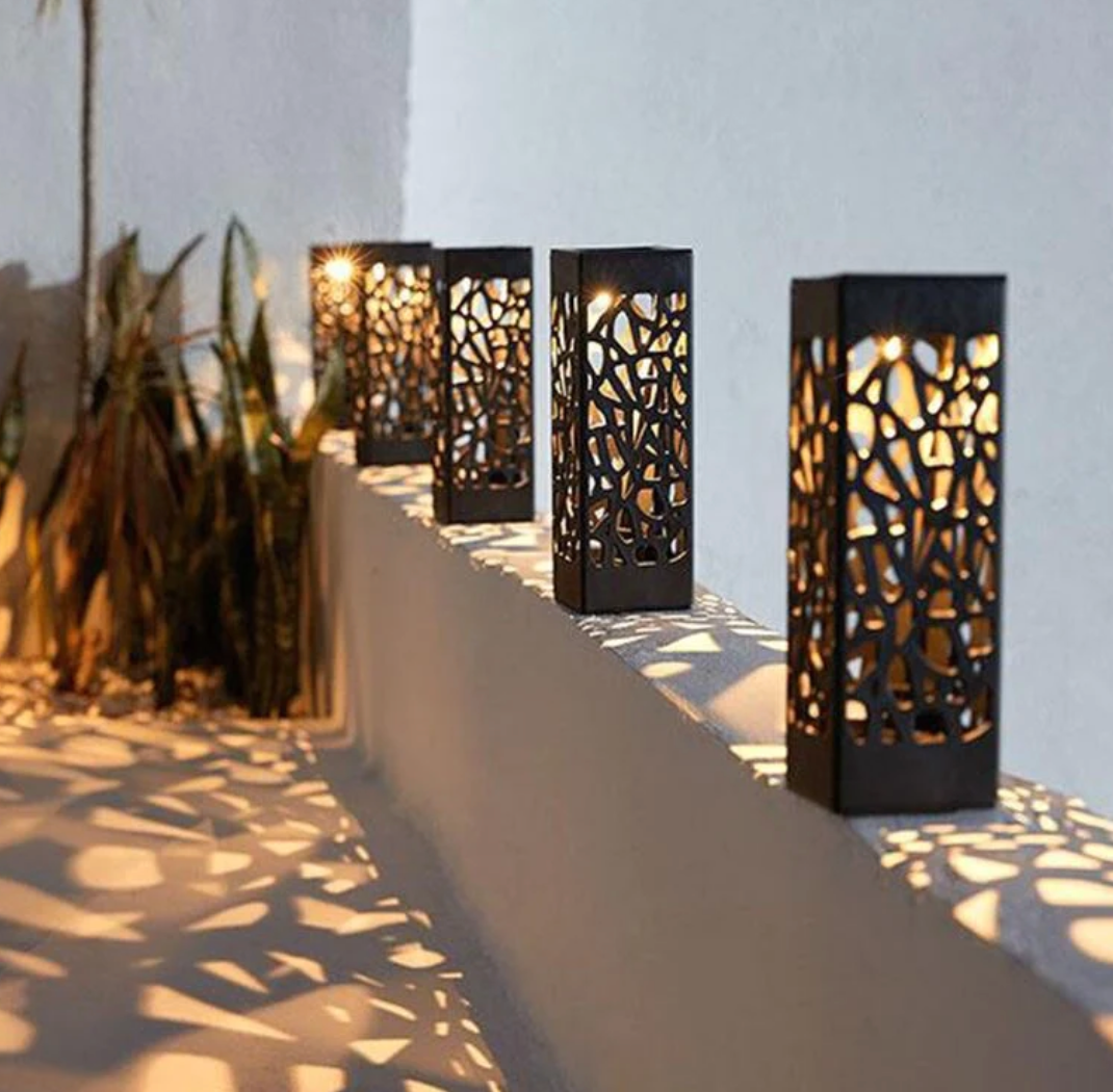 6 ESTACAS SOLARES LED EN DISEÑO PROYECTOR - Ilumina tu Casa