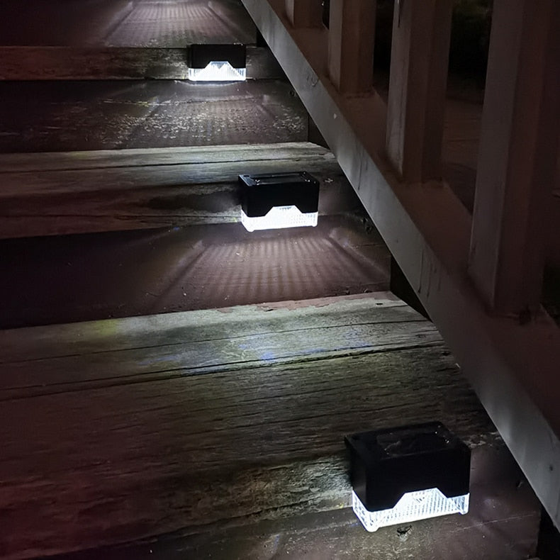 Kit de 4 lamparas solares para escaleras - Ilumina tu Casa